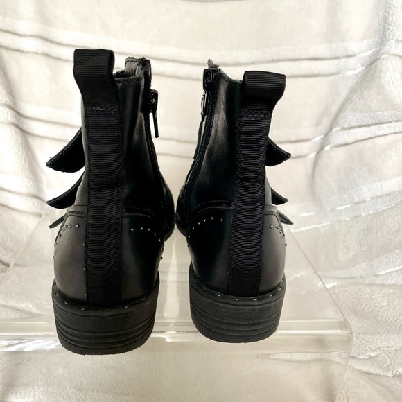 STEVE MADDEN BLACK BUCKLE MOTORCYCLE ANKLE BOOTS - Picture 3 of 6